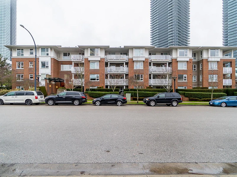 416 - 4723 Dawson Street, Burnaby BC V5C 0A7