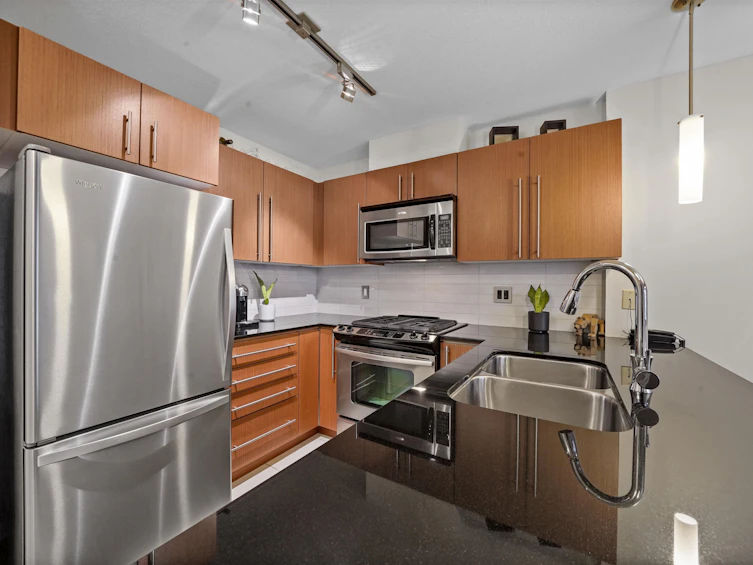 601-4888 Brentwood Drive, Burnaby, BC, V5C 0C6