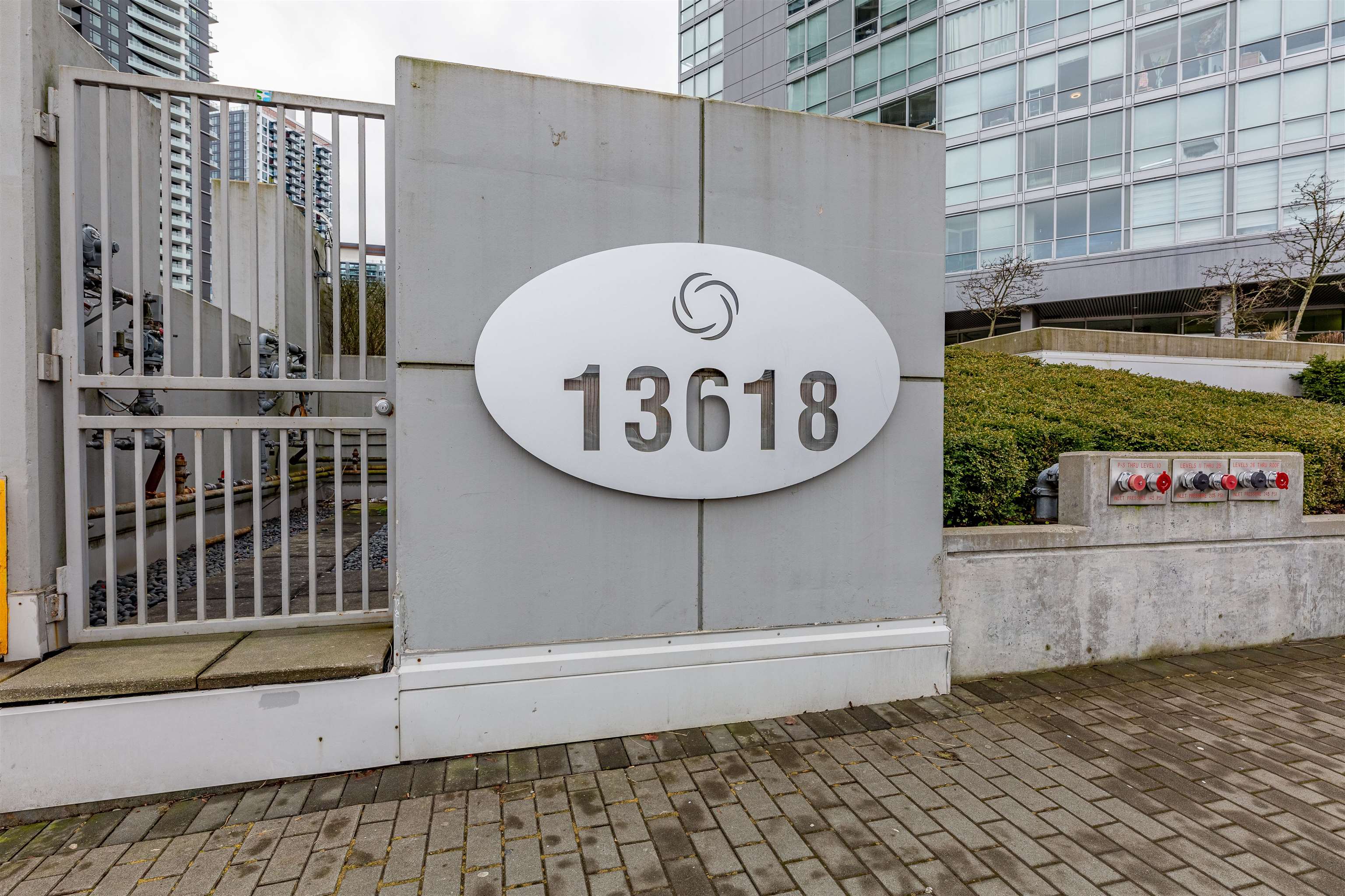 2301-13618 100 Avenue, Surrey, BC, V3T 0A8
