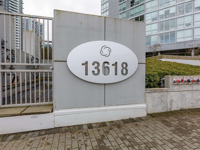 2301 - 13618 100th Avenue, Surrey BC V3T 0A8