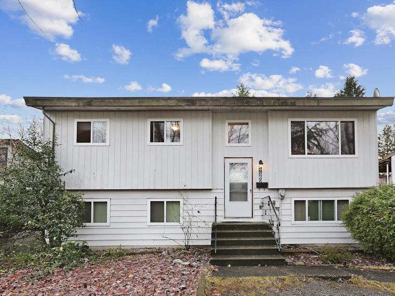 17360 62a Avenue, Surrey BC V3S 5J1