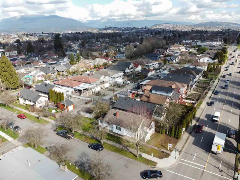 2205 E 1st Avenue, Vancouver BC V5N 1C1