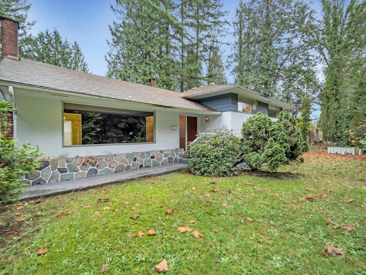 950 Taylor Way, West Vancouver, BC, V7T 2J8