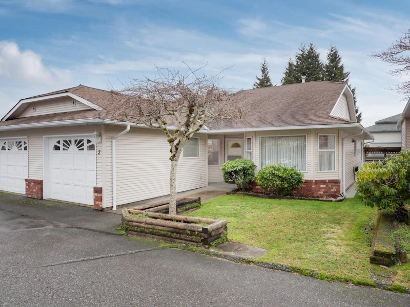 2 - 820 Kiwanis Way, Gibsons BC
