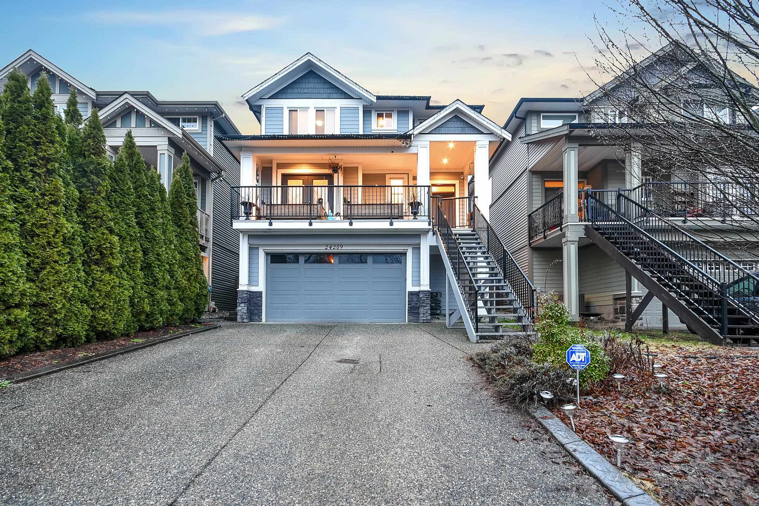 24209 103a Avenue, Maple Ridge, BC, V2W 0E4