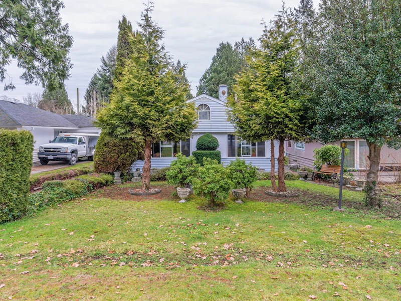 457 W 24th Street, North Vancouver BC V7M 2C9