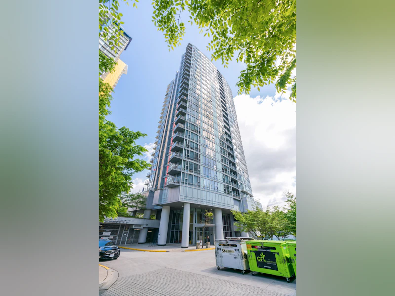 608 - 131 Regiment Square, Vancouver BC V6B 1X6