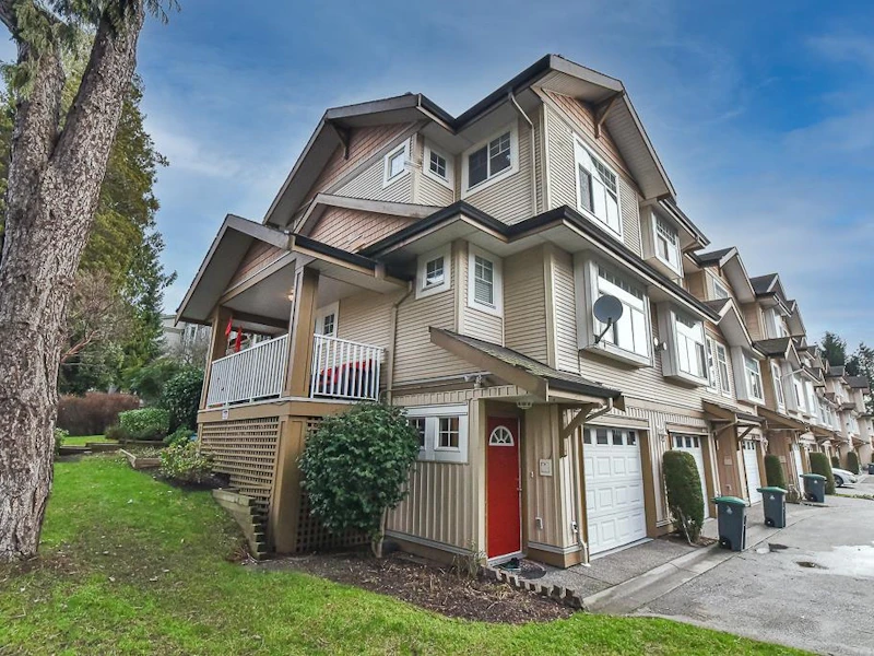 401 - 9580 Prince Charles Boulevard, Surrey BC V3V 1S6