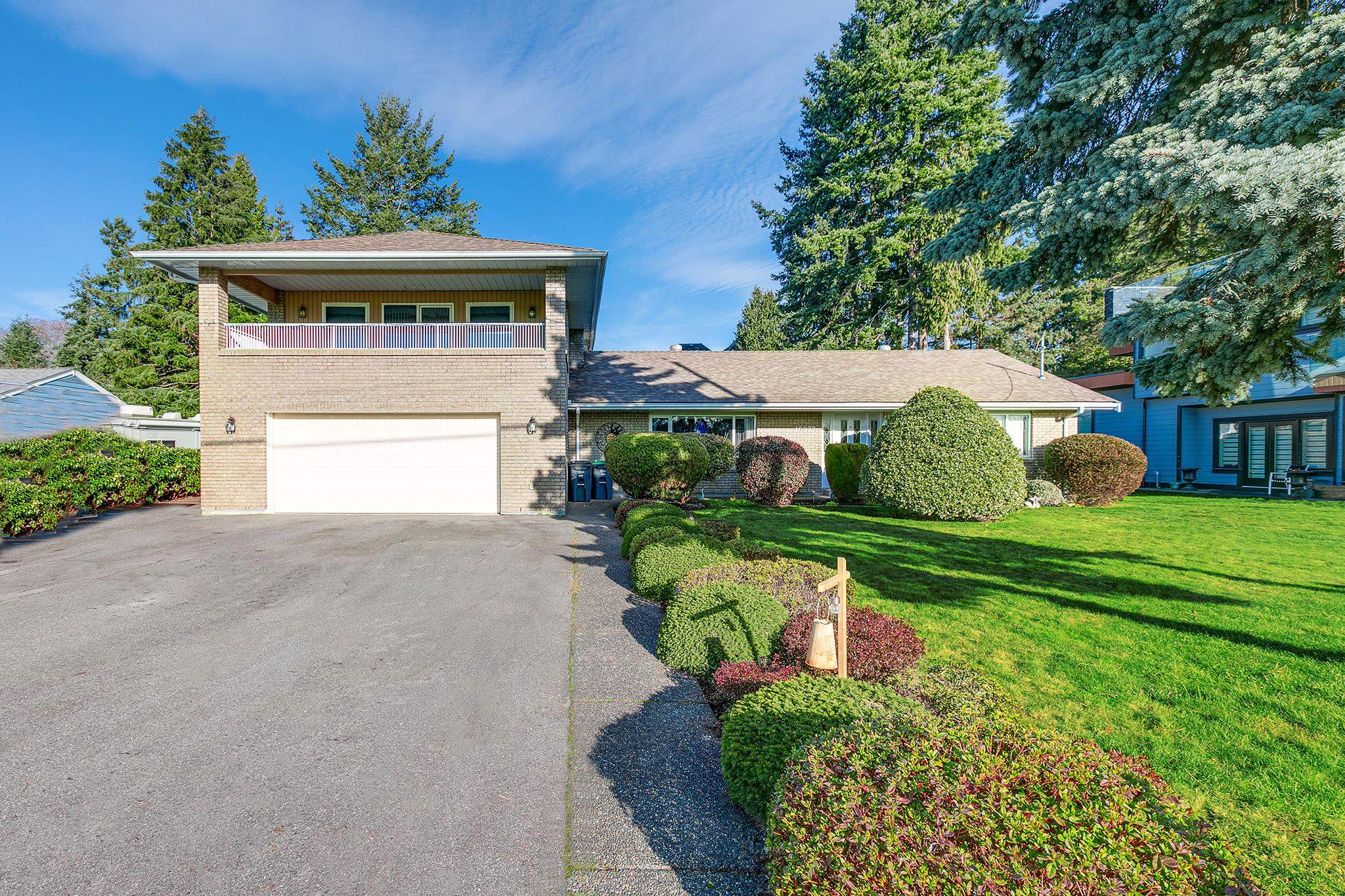 16977 0 Avenue, Surrey, BC, V3Z 9N9