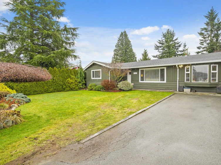 15410 17a Avenue, Surrey, BC, V4A 1V6