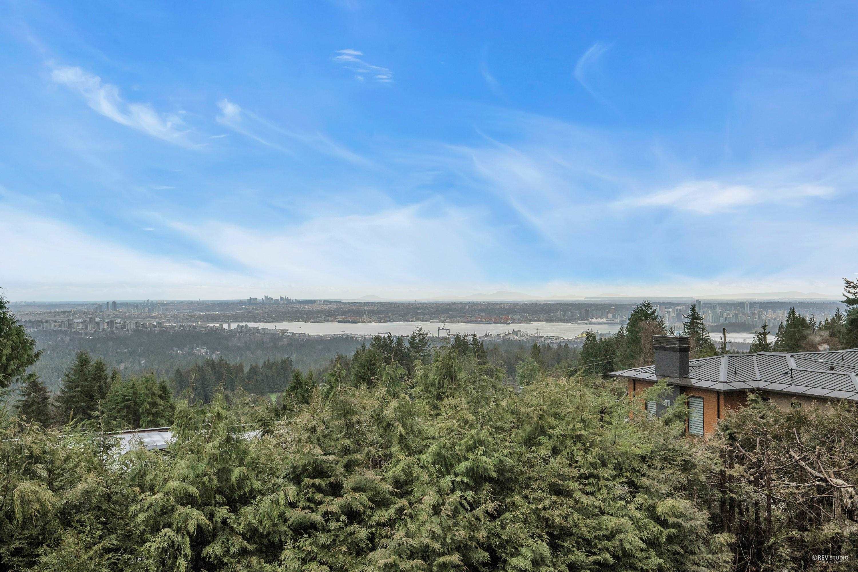 539 Craigmohr Drive, West Vancouver, BC, V7S 1W8