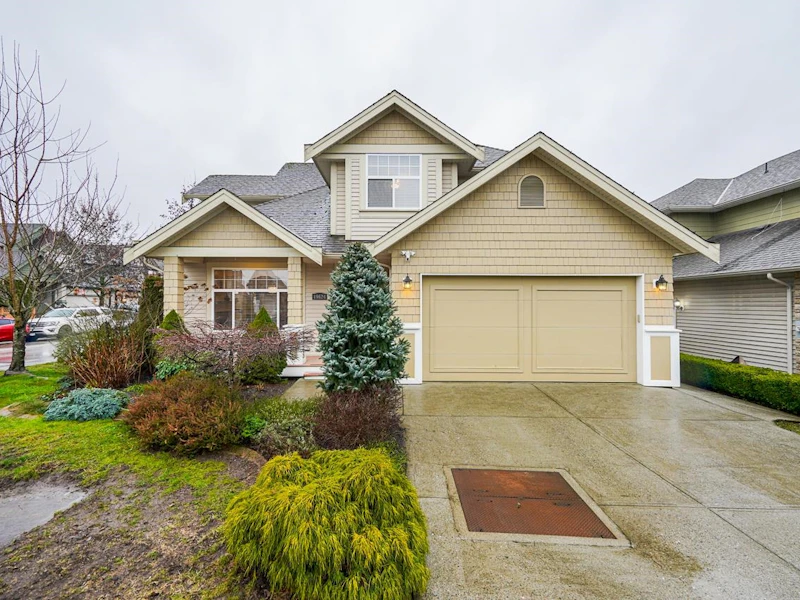 19624 73a Avenue, Langley BC V2Y 3C4