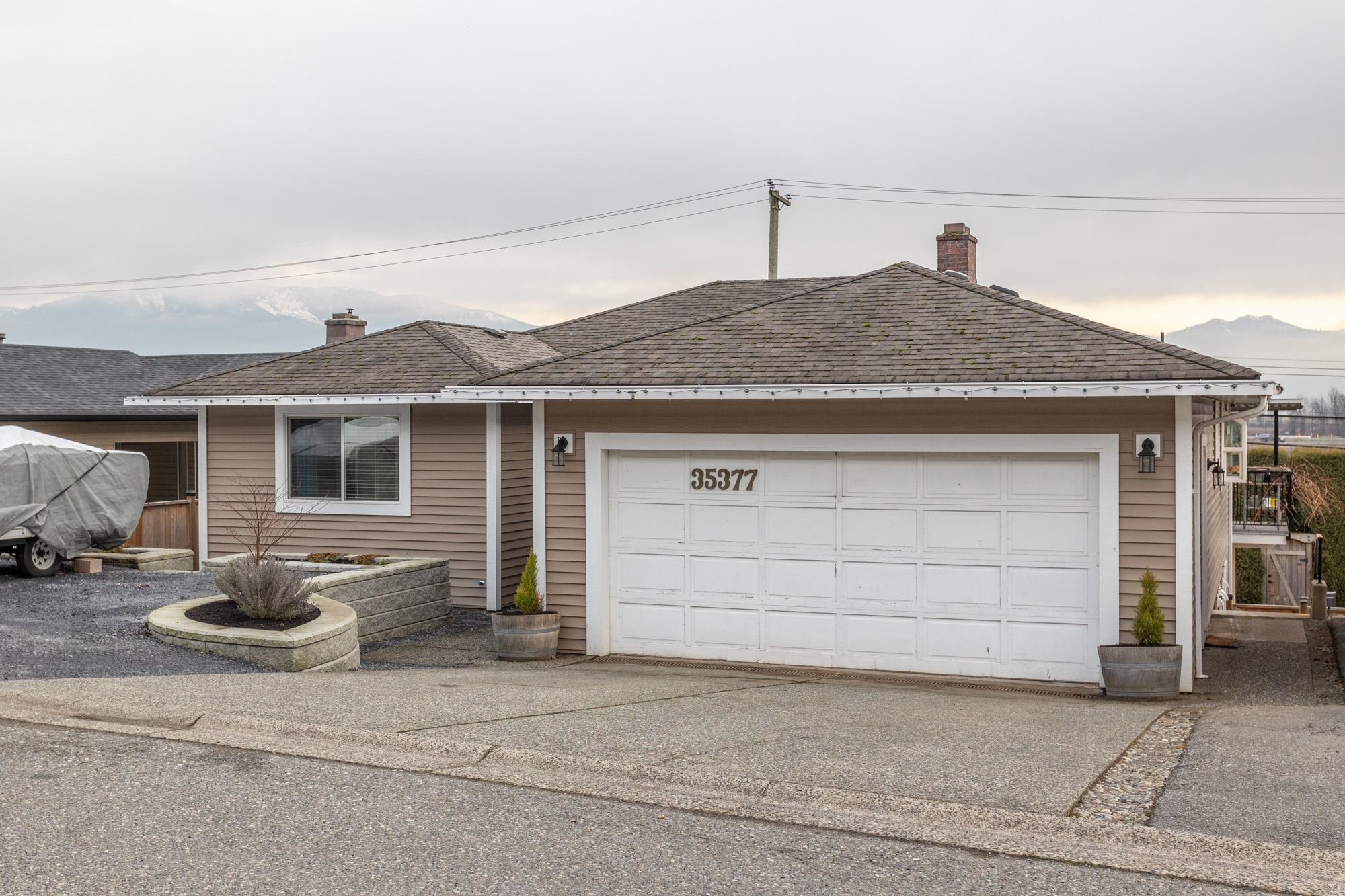 35377 Delair Road, Abbotsford, BC, V3G 2C8