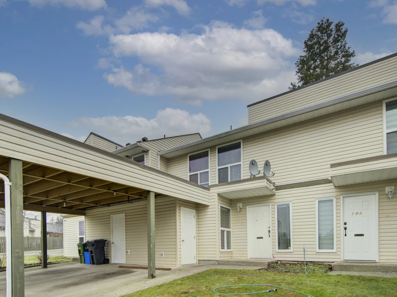 204 - 32550 Maclure Road, Abbotsford BC V2T 4N3