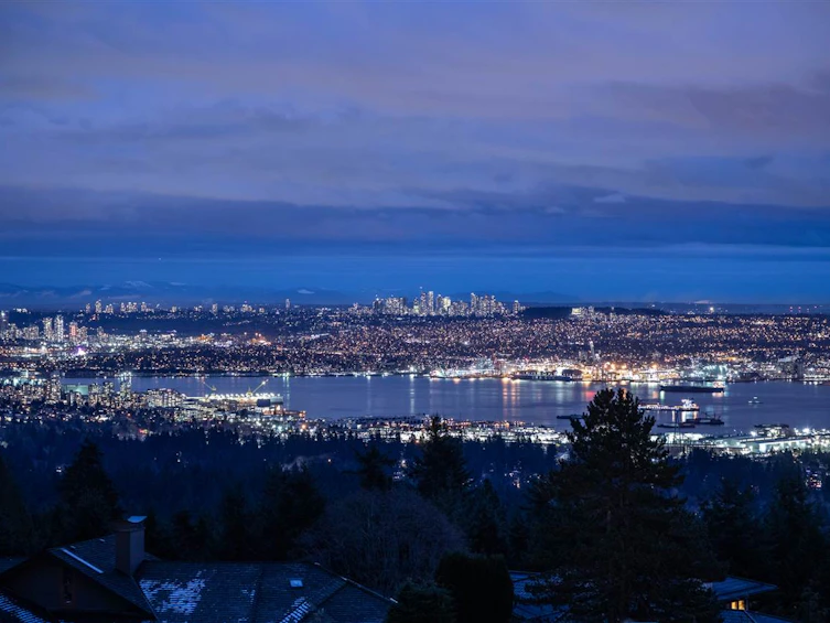 1098 Hillside Road, West Vancouver, BC, V7S 2E9