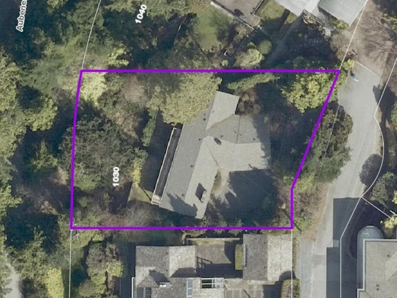 1030 Aubeneau Crescent, West Vancouver BC V7T 1T5