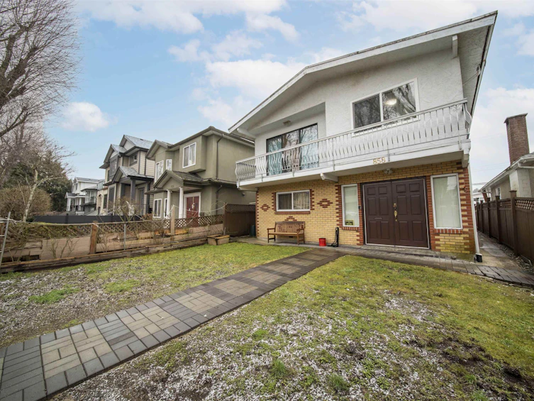 858 E 38th Avenue, Vancouver, BC, V5W 1J3