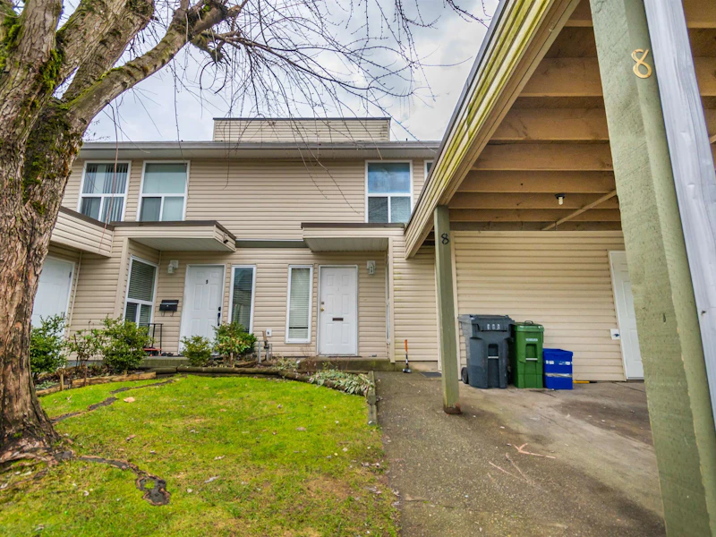 8 - 3030 Trethewey Street, Abbotsford BC V2T 4N2