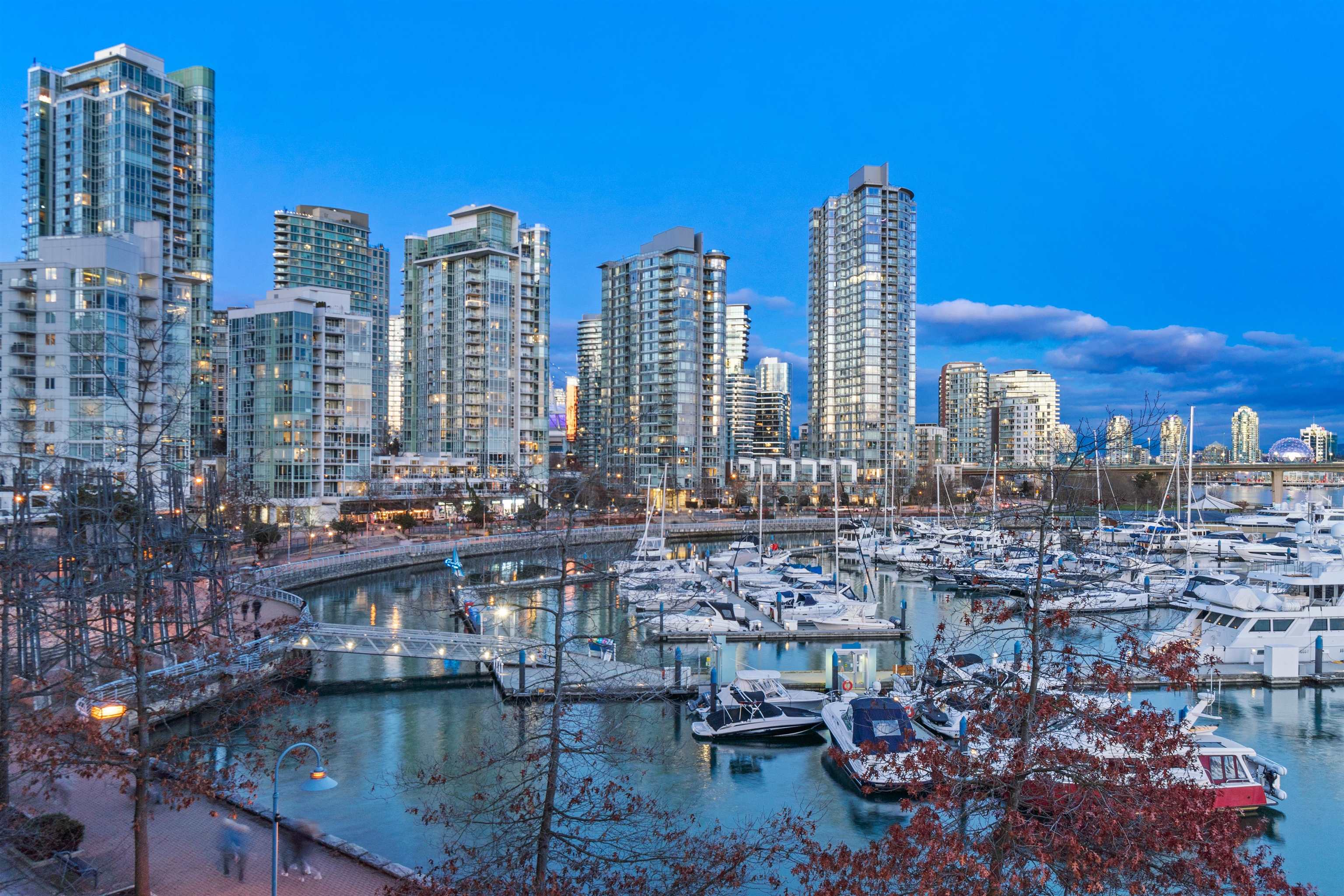 317-1228 Marinaside Crescent, Vancouver, BC, V6Z 2W4