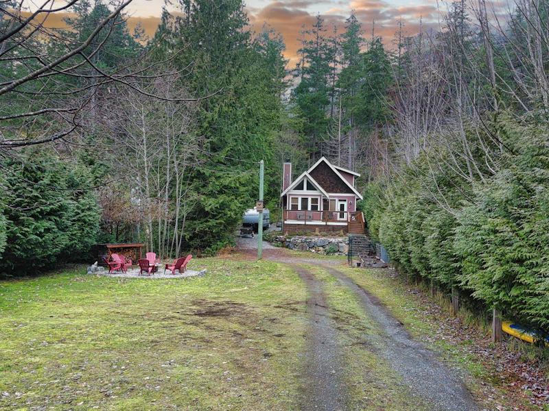 13503 Lee Road, Pender Harbour Egmont BC