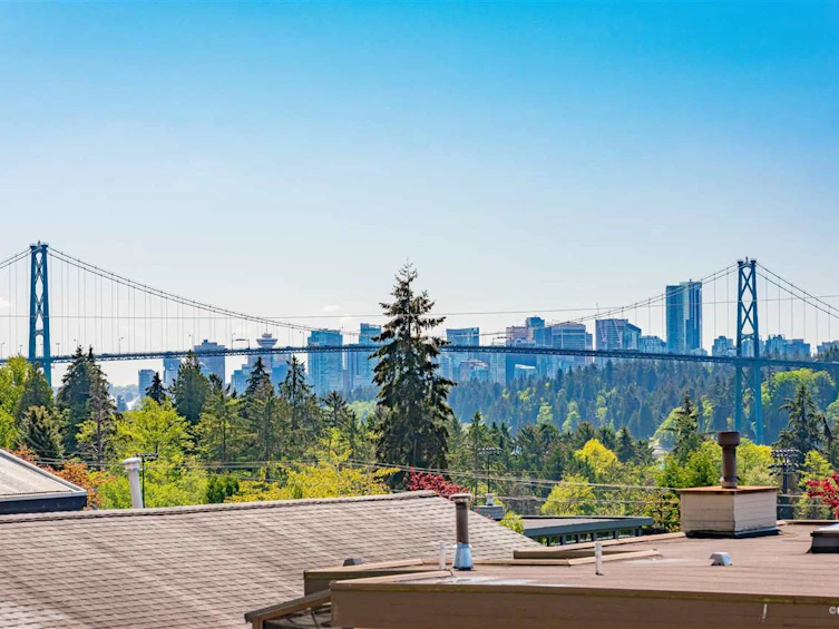 1220 Esquimalt Avenue, West Vancouver, BC, V7T 1K3