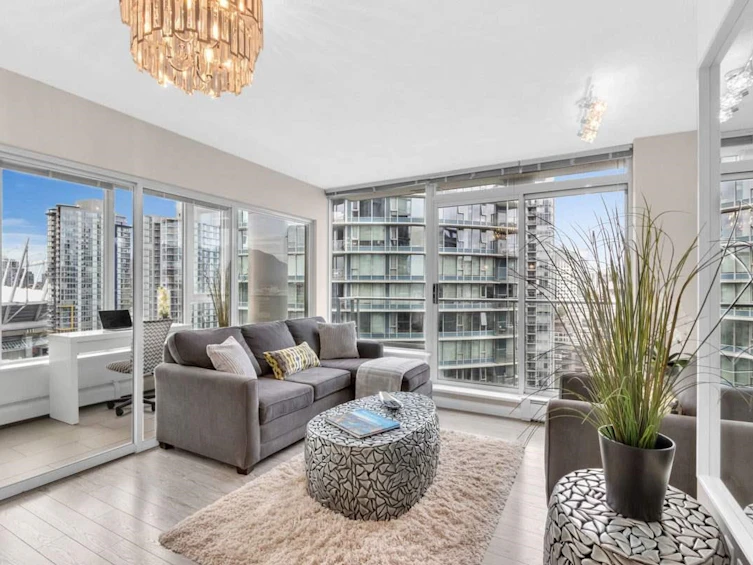 2506-688 Abbott Street, Vancouver, BC, V6B 0B9