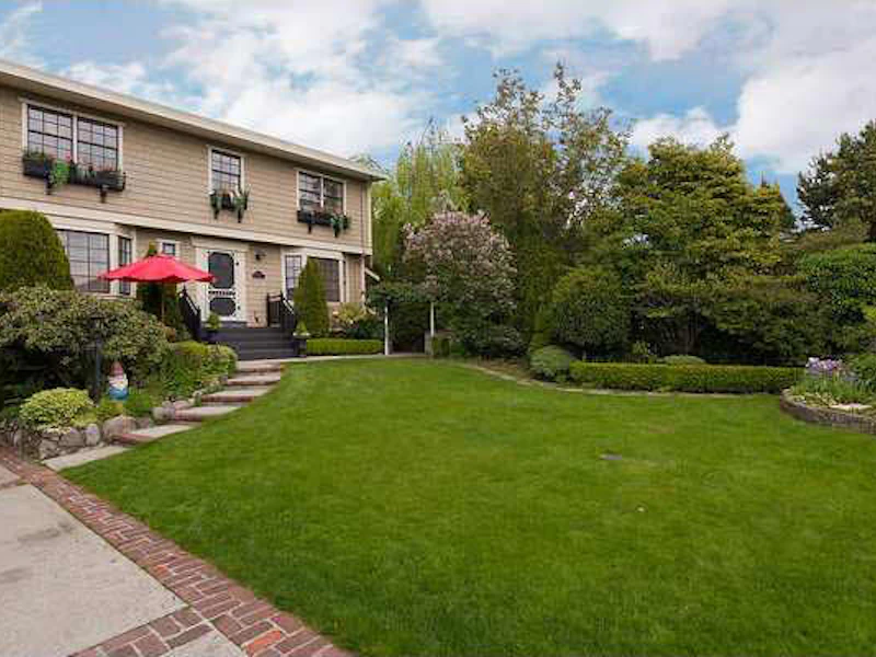 4469 Ross Crescent, West Vancouver BC V7W 1B4