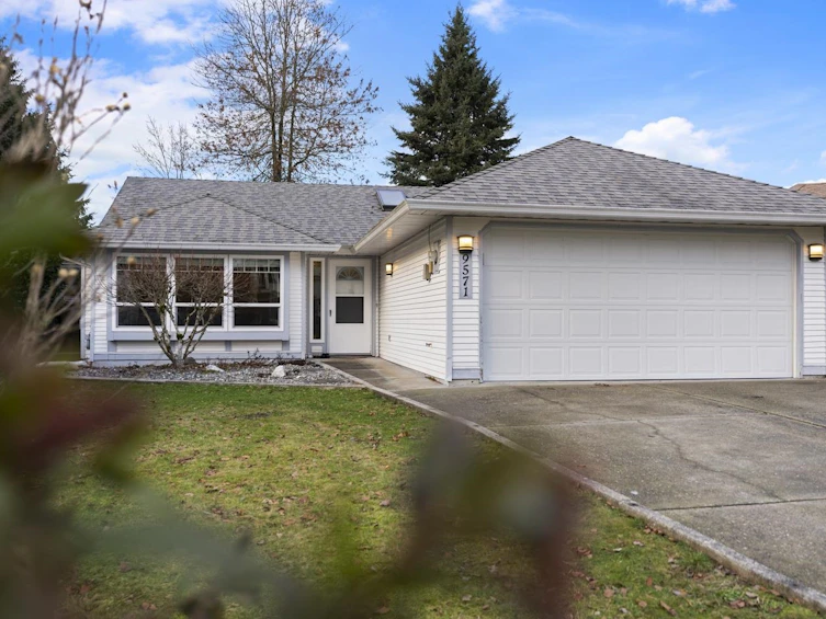 9571 215a Street, Langley, BC, V1M 2C6