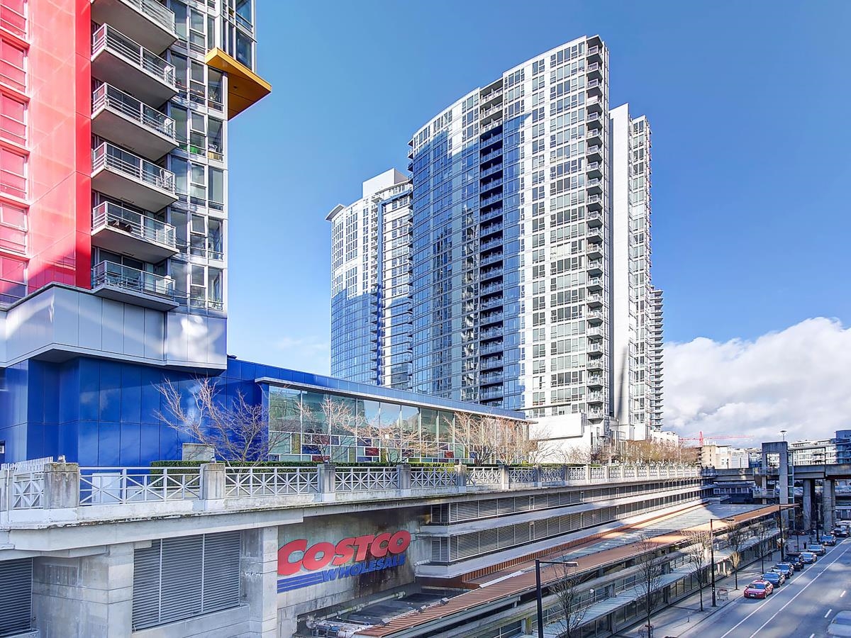 2307-131 Regiment Square, Vancouver, BC, V6B 1X6