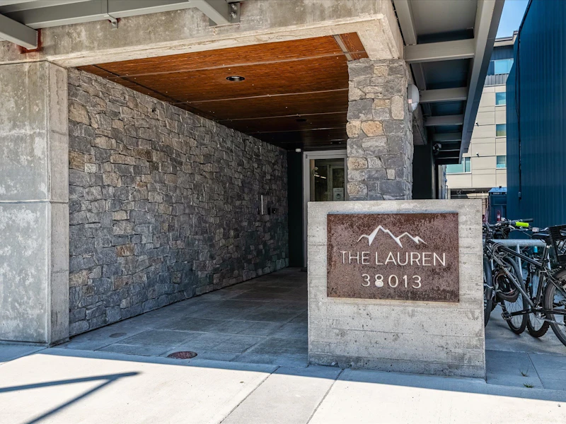 606 - 38013 Third Avenue, Squamish BC