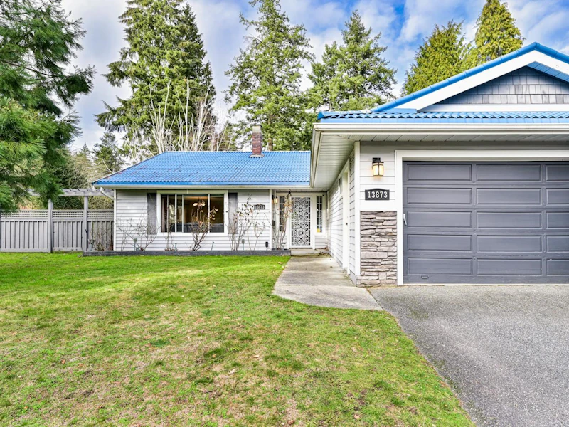 13873 17th Avenue, Surrey BC V4A 7C2