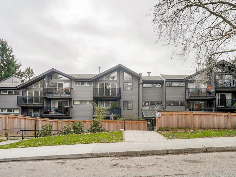 302 - 230 Mowat Street, New Westminster BC V3M 4B2