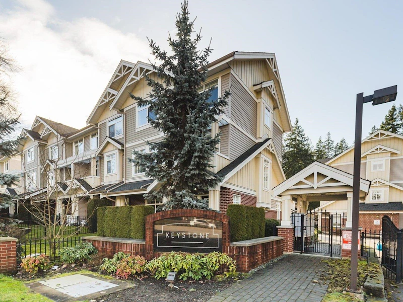 14 - 2925 King George Boulevard, Surrey BC V4P 1B8