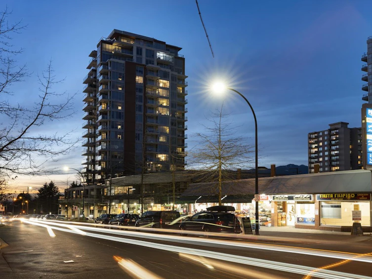 1702-150 W 15 Street, North Vancouver, BC, V7M 0C4