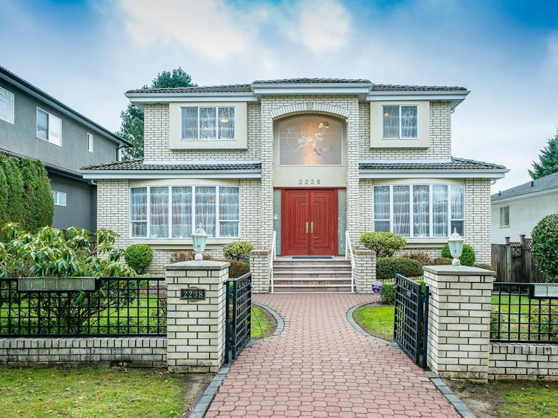 2238 W 23rd Avenue, Vancouver BC V6L 1N4