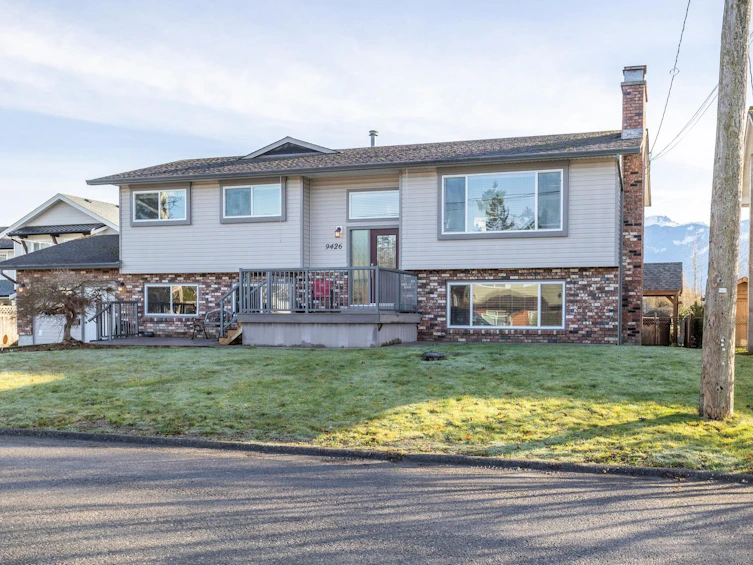 9426 James Street, Chilliwack, BC, V2P 6G9