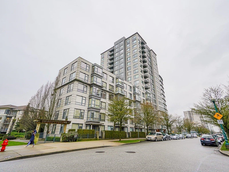 802 - 3520 Crowley Drive, Vancouver BC V5R 6G9