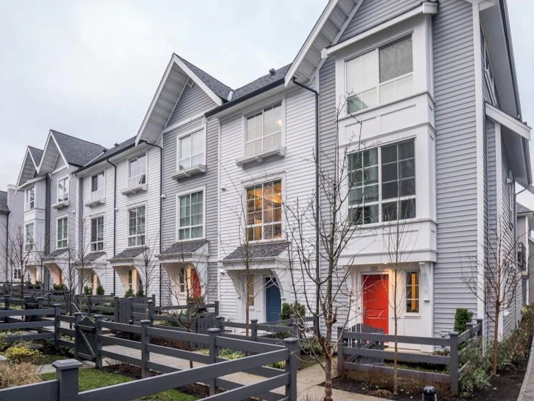 25-2838 Livingstone Avenue, Abbotsford, BC, V2T 0J1