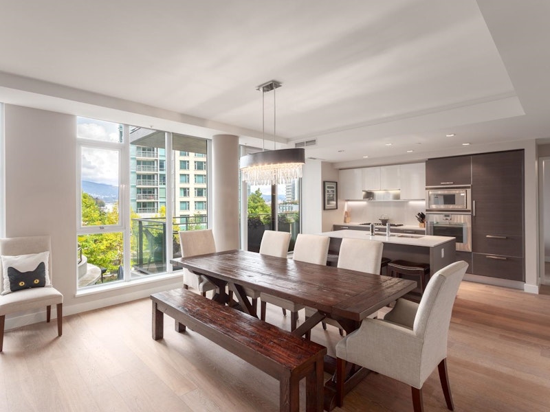301 - 1409 W Pender Street, Vancouver BC V6G 2S3