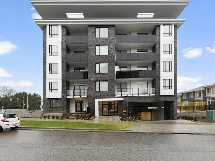 517-13623 81a Avenue, Surrey, BC, V3W 3N7
