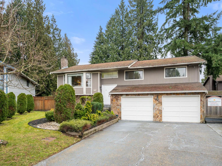 9660 150a Street, Surrey, BC, V3R 7M3