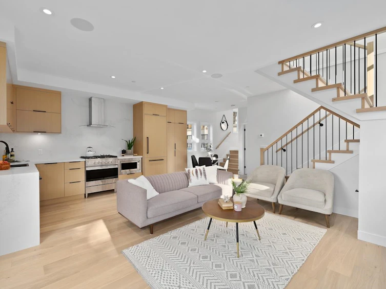 22 W 13th Avenue, Vancouver, BC, V5Y 1V6