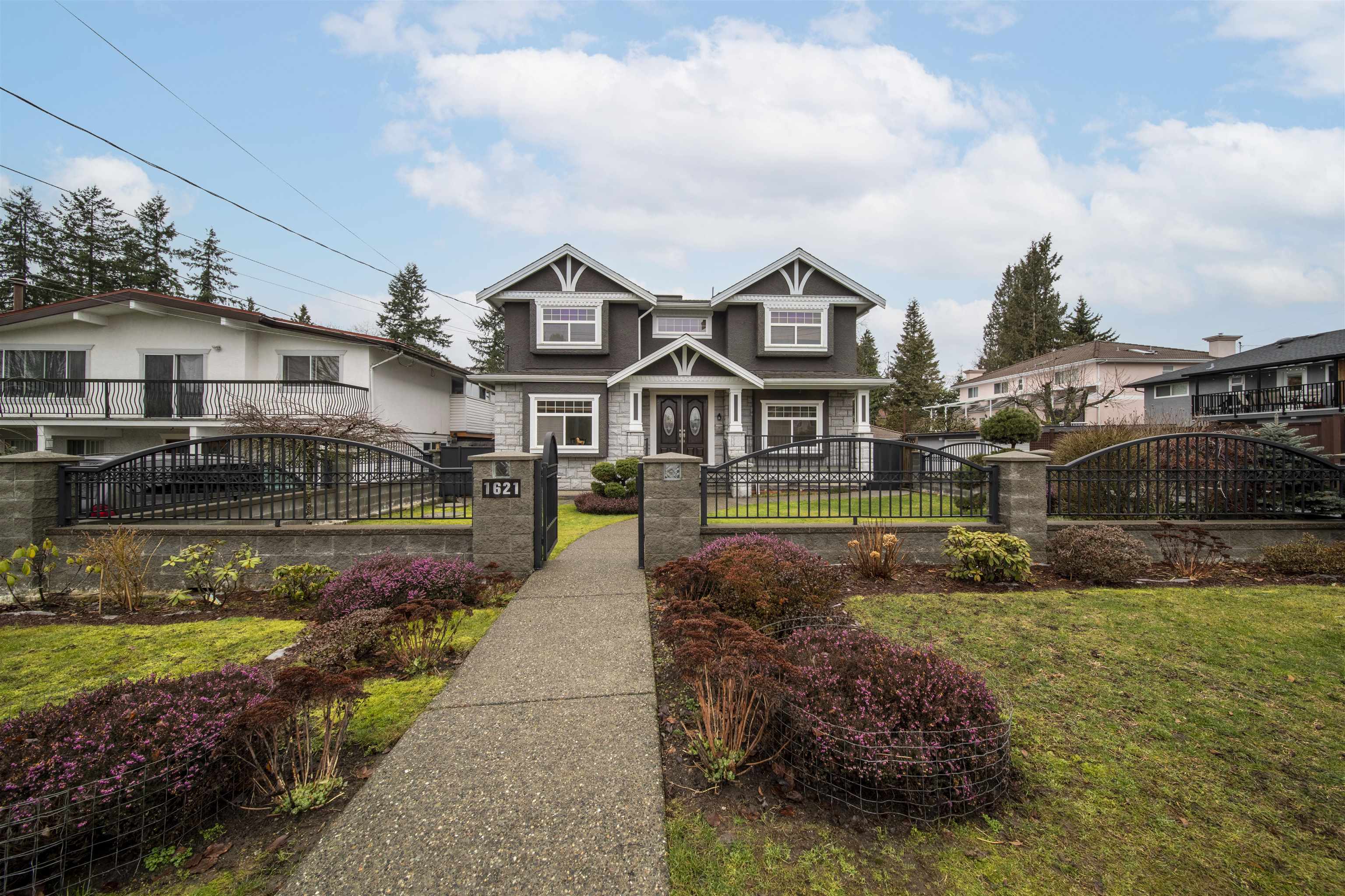1621 Cliff Avenue, Burnaby, BC, V5A 2K4