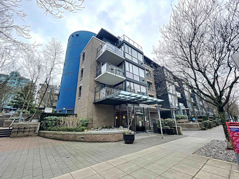 401 - 1450 W 6th Avenue, Vancouver BC V6H 4H9