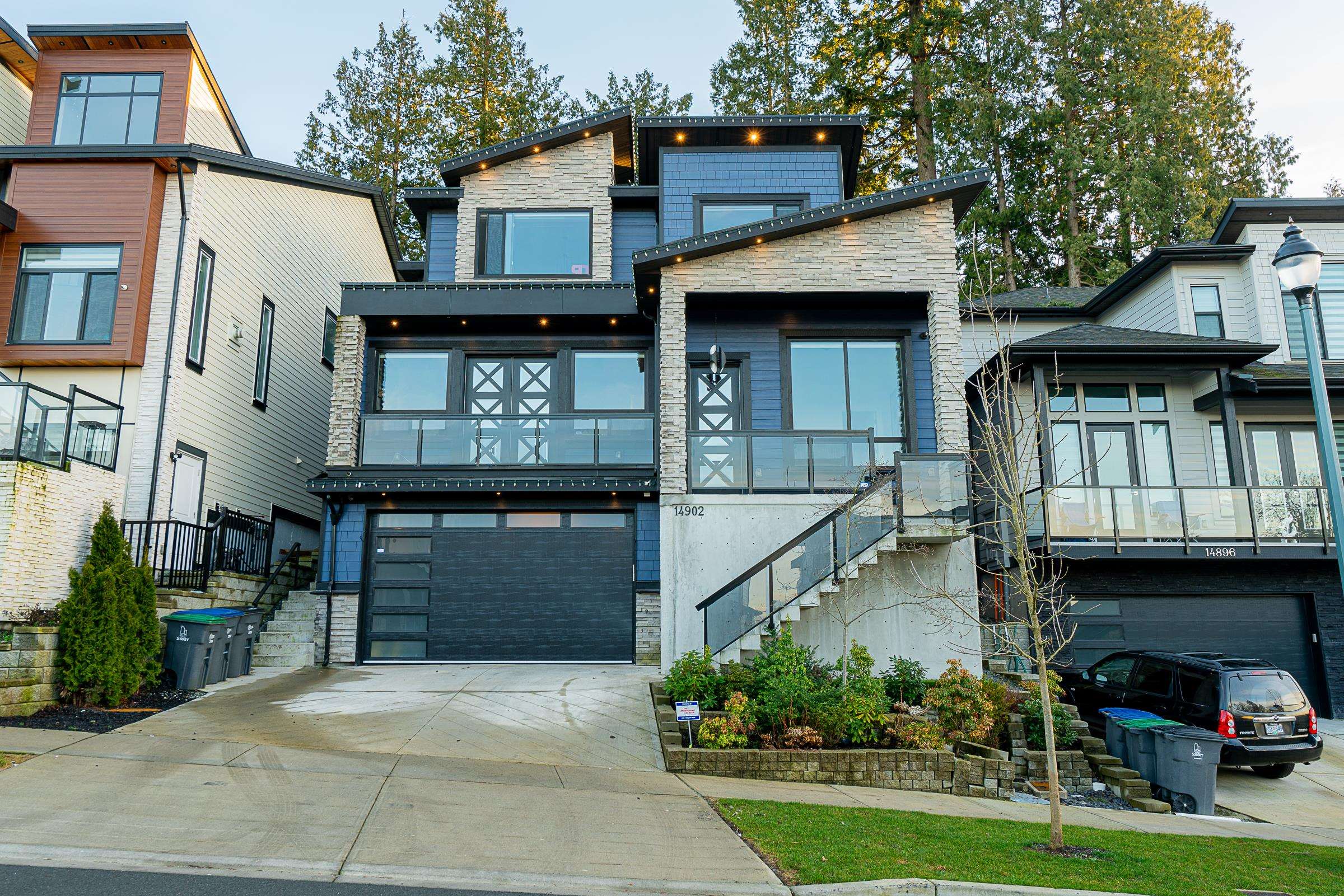 14902 35a Avenue, Surrey, BC, V3Z 0N1