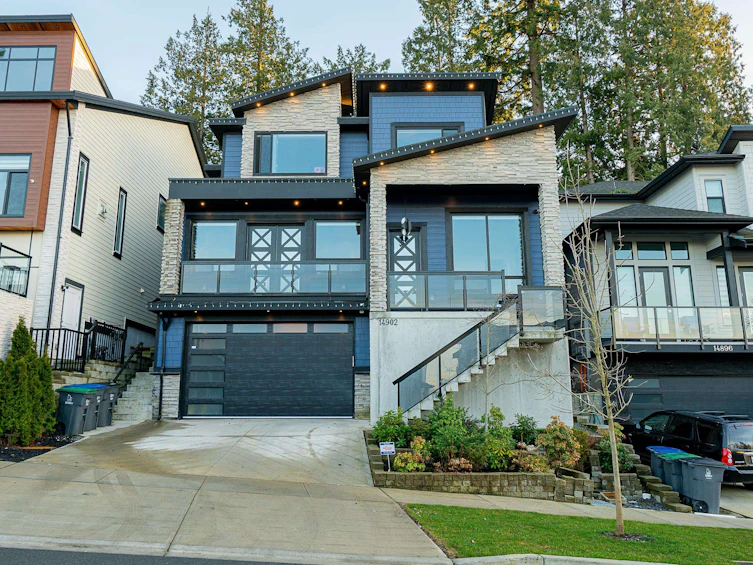 14902 35a Avenue, Surrey, BC, V3Z 0N1