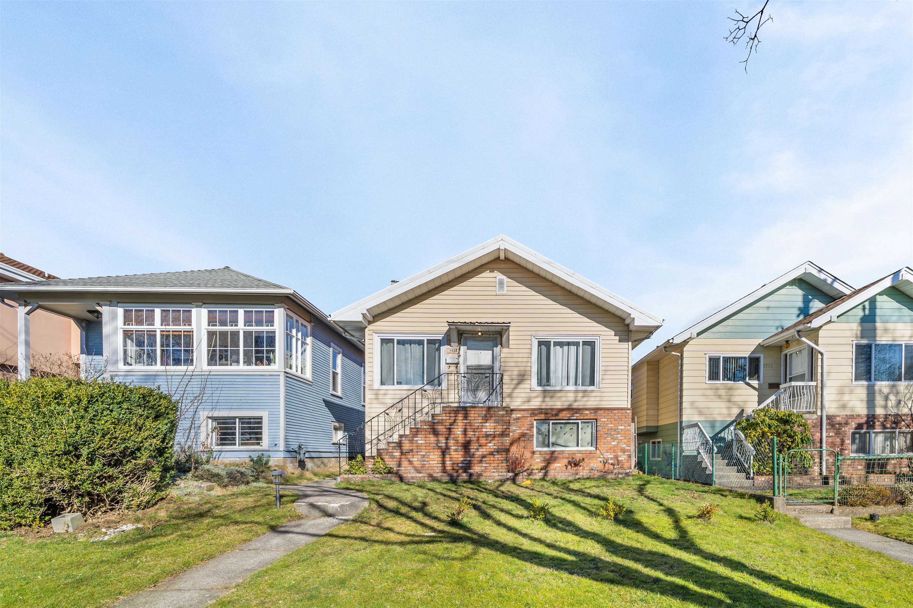 2715 E Pender Street, Vancouver, BC, V5K 2B9