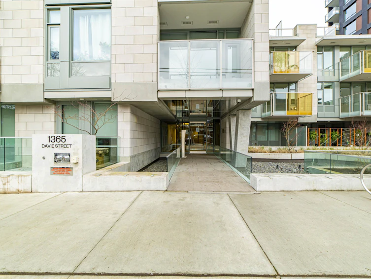 402-1365 Davie Street, Vancouver, BC, V6E 1N5