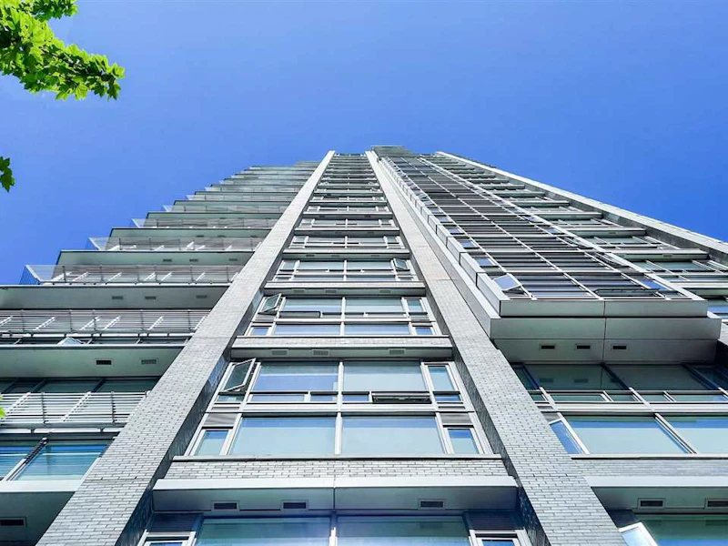 1905 - 1283 Howe Street, Vancouver BC