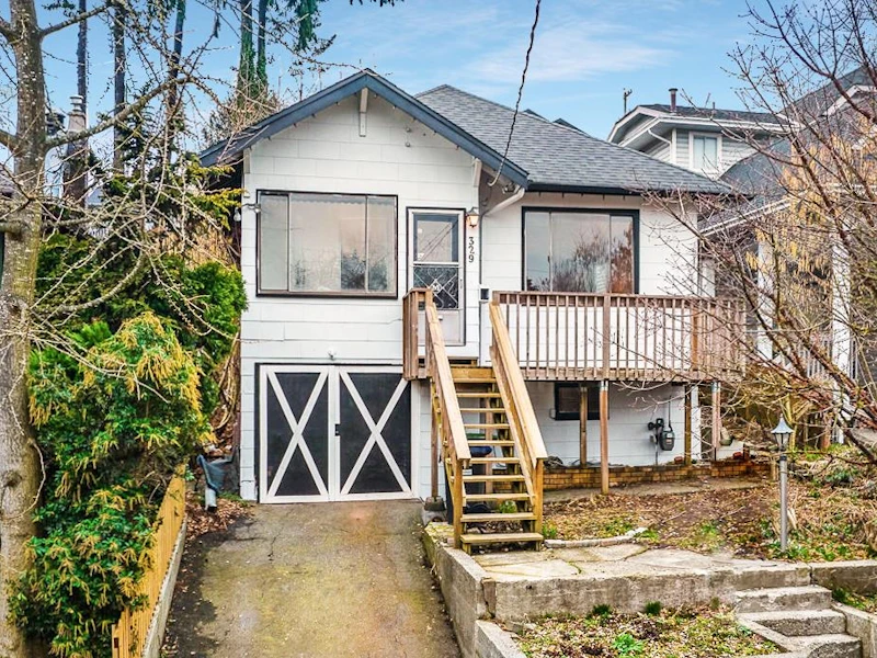 329 Blair Avenue, New Westminster BC V3L 4A1